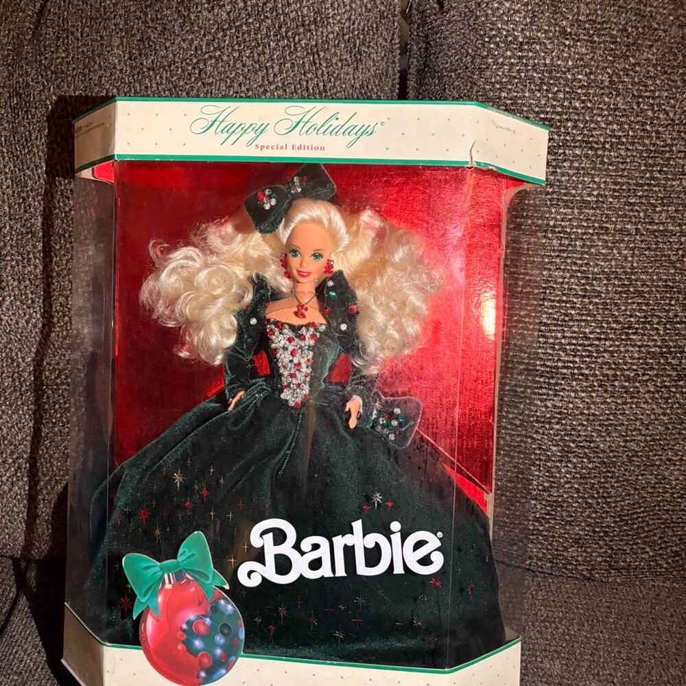 NIB 1991 happy holidays barbie doll